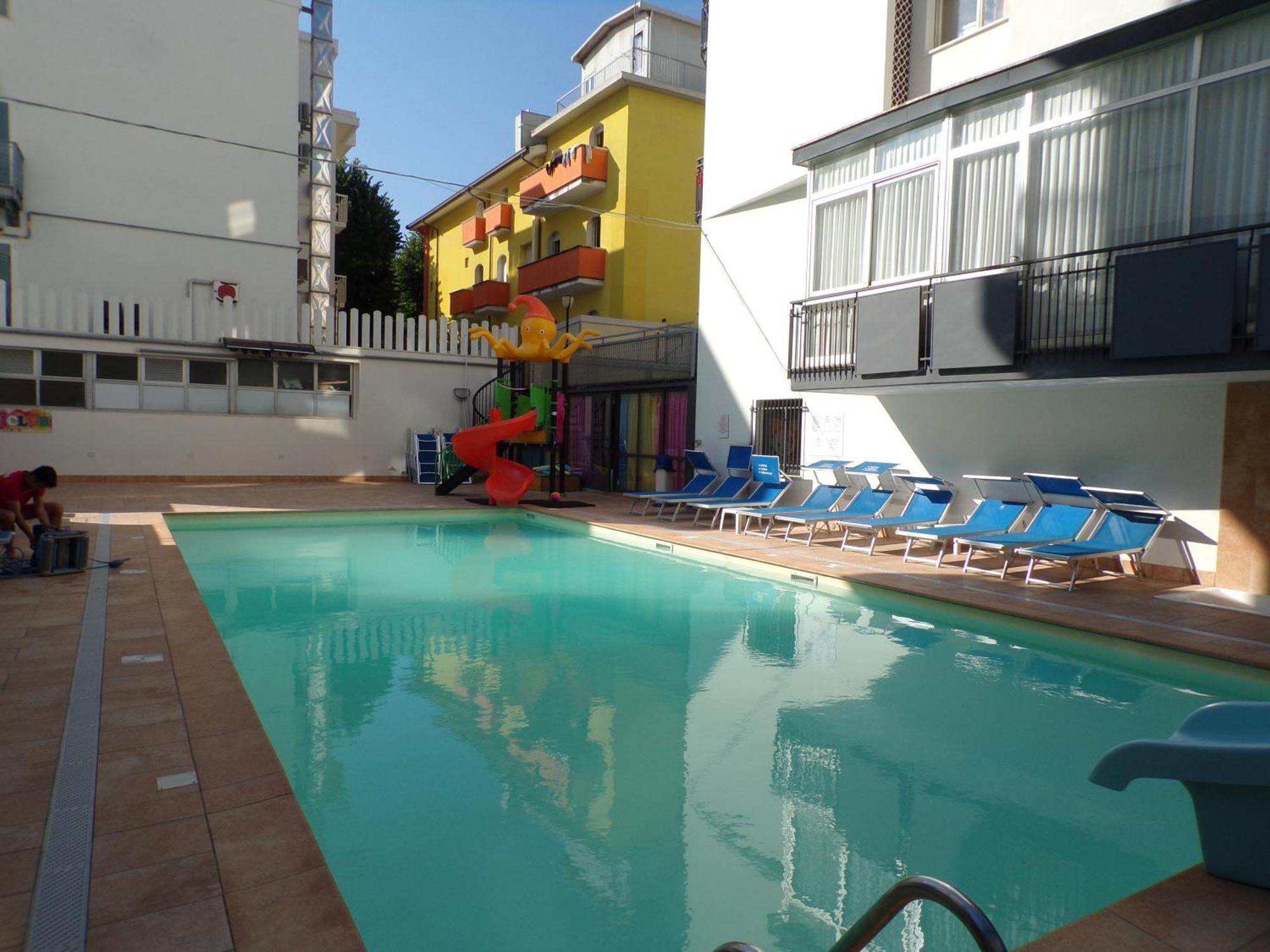 Hotel 2000 Rimini Exteriér fotografie
