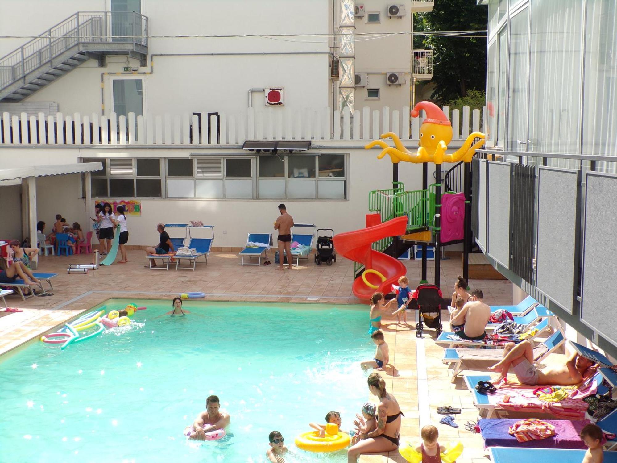 Hotel 2000 Rimini Exteriér fotografie