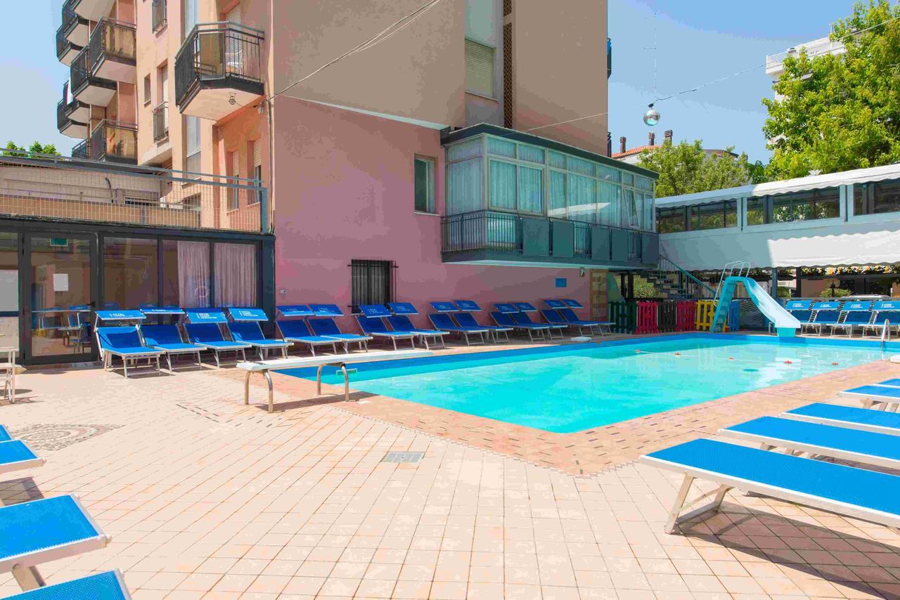 Hotel 2000 Rimini Exteriér fotografie